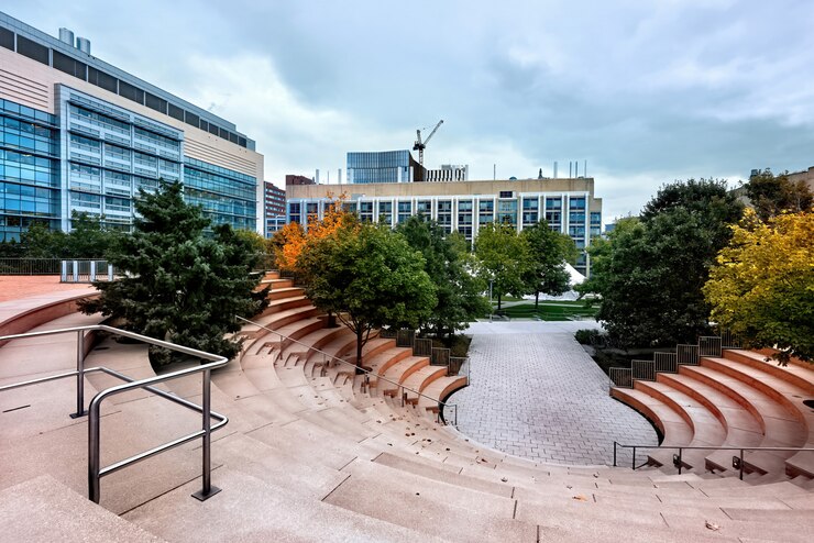 Massachusetts Institute of Technology